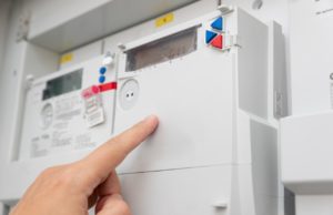 me acusan de manipular el contador de la luz​